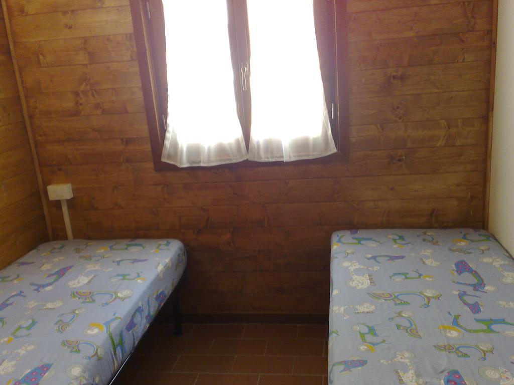 Camping Luni 马里纳迪马萨 外观 照片